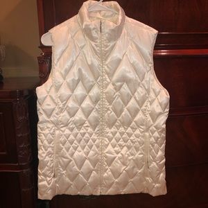 Lands’ End white quilted puffer vest -NEVER WORN